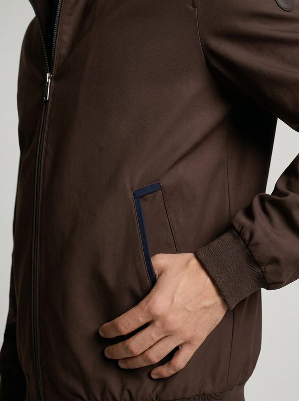 Detail - Pocket Trim